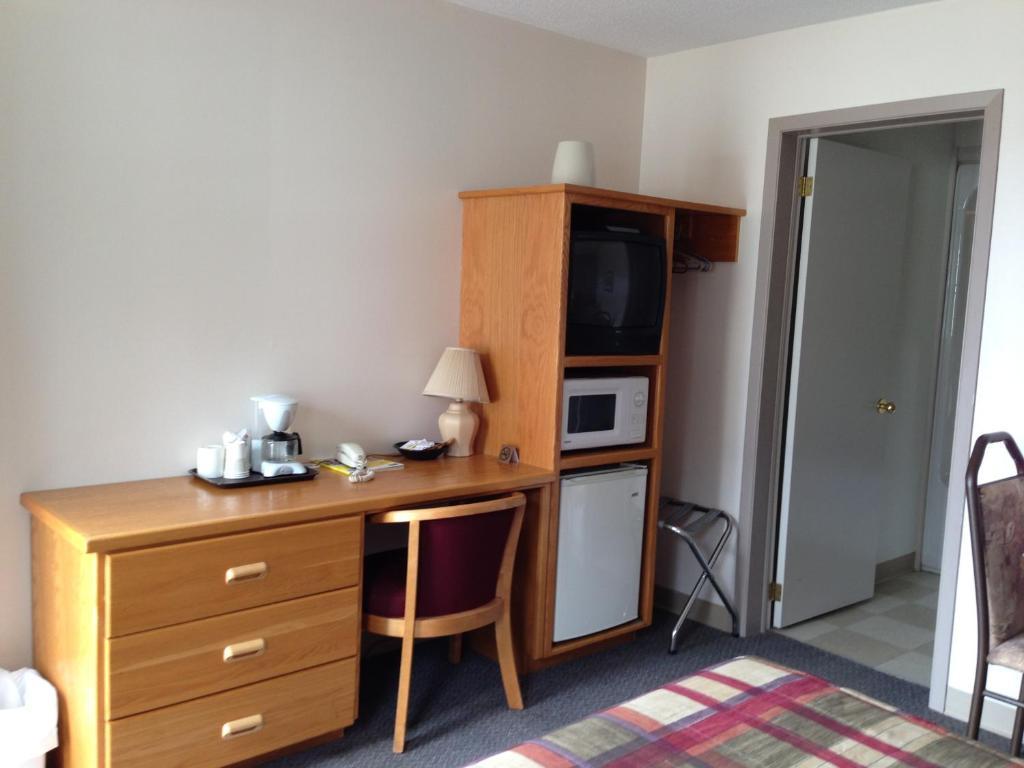 Plaster Rock Settler'S Inn & Motel חדר תמונה