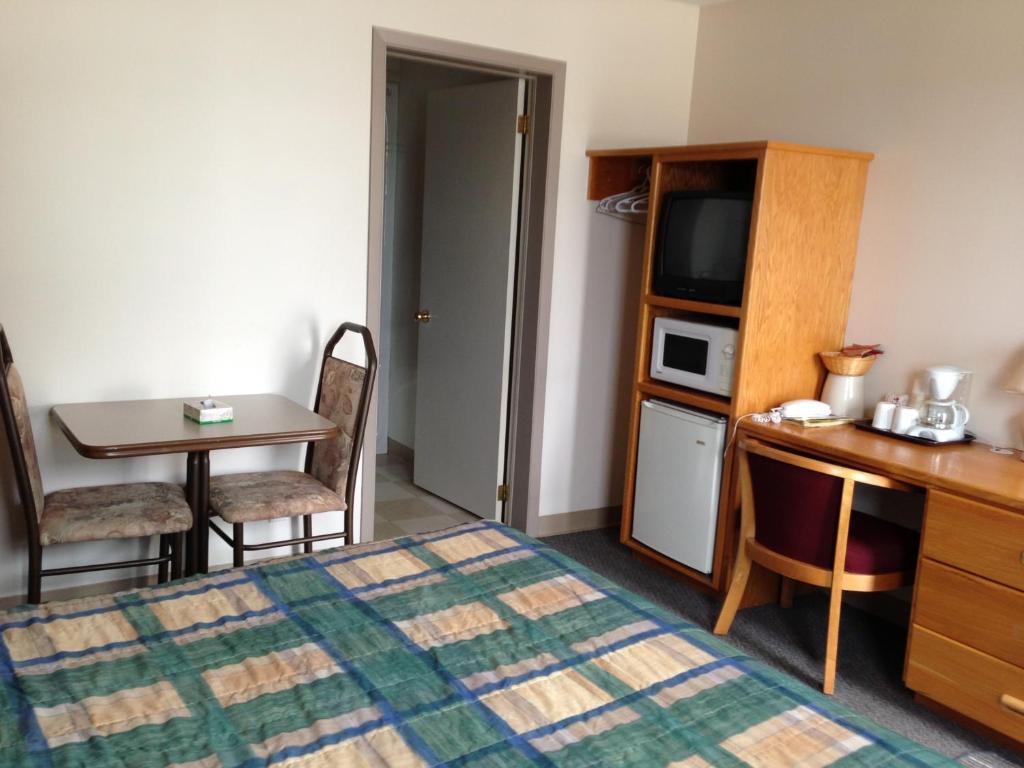 Plaster Rock Settler'S Inn & Motel מראה חיצוני תמונה